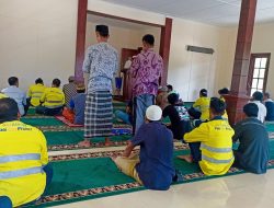 Sholat Jum’at di Masjid Area Pertambangan PT. PETS Dipenuhi Karyawan