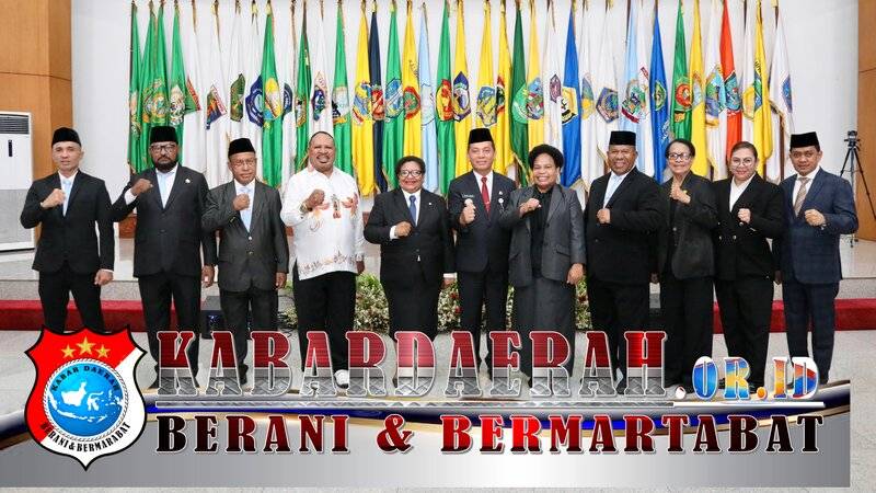 Wamendagri Lantik 42 Anggota Pansel DPR Papua untuk 6 Provinsi di Tanah Papua